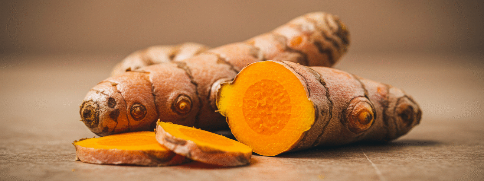 Açafrão da Terra: Benefícios Medicinais